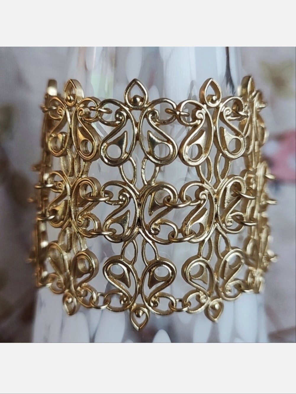 Marlyn Schiff Signed Brushed Matte Light Gold Tone Segmented Filigree Bracelet